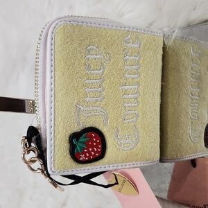 💛🔹️Juicy Couture🔹️ Yellow Pear/angel Sweet Juicy Case Strawberry Wallet